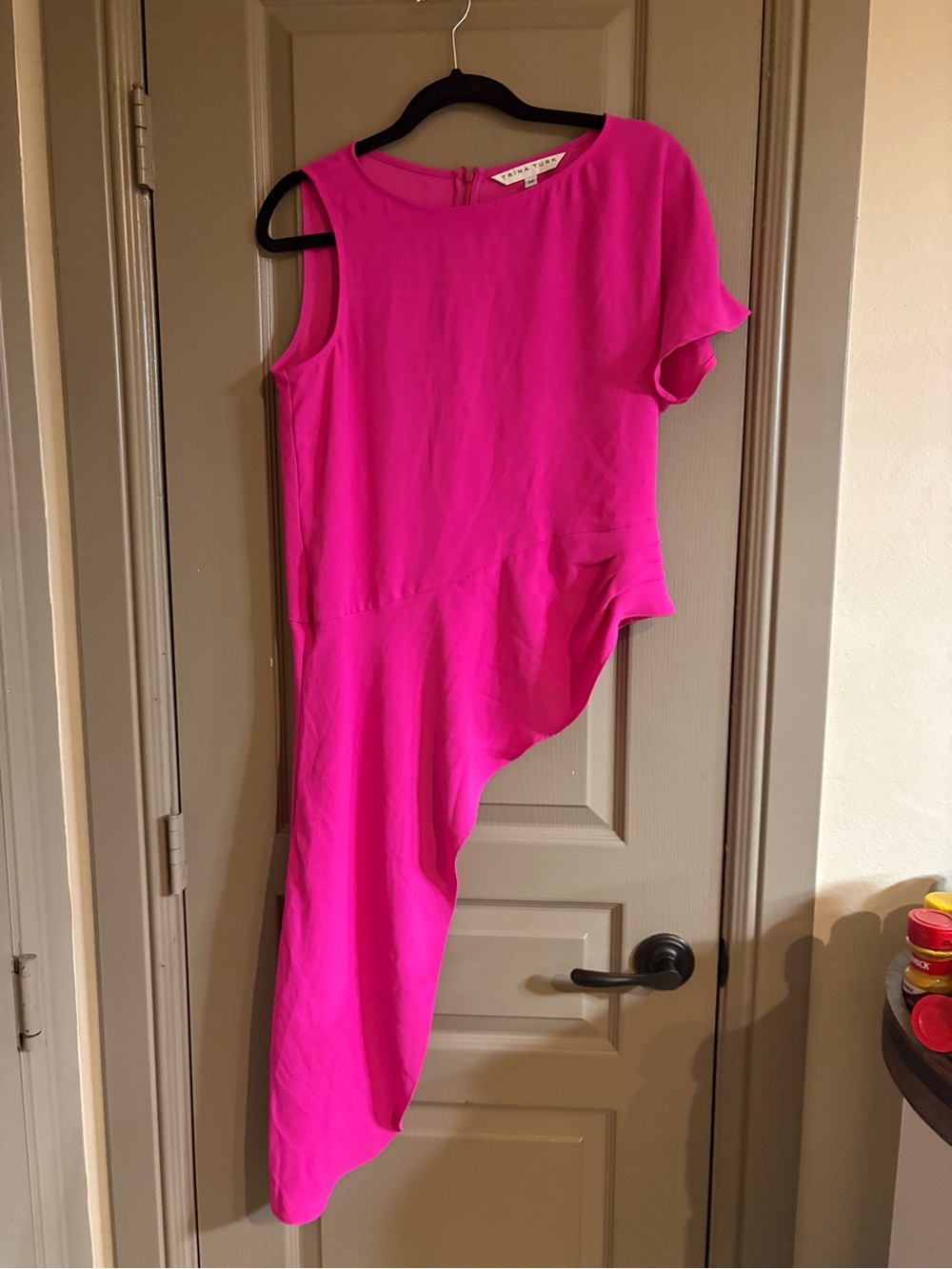 Trina Turk Fuchsia One-Shoulder Asymmetric blouse